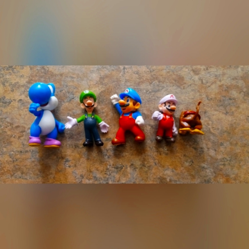 Super Mario Character Toy Set -#5 Blue, Green, Red, Pink Figurines